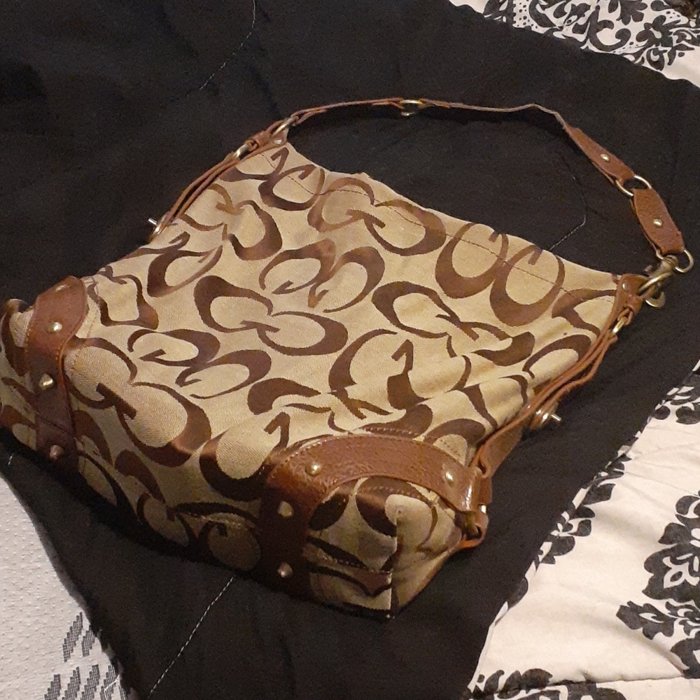 GUESS Hobo Bag